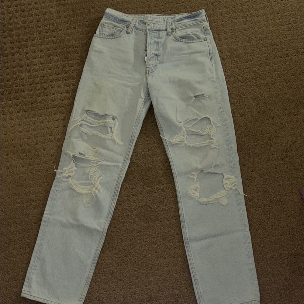 H&M Women’s Light Blue Ripped Jeans